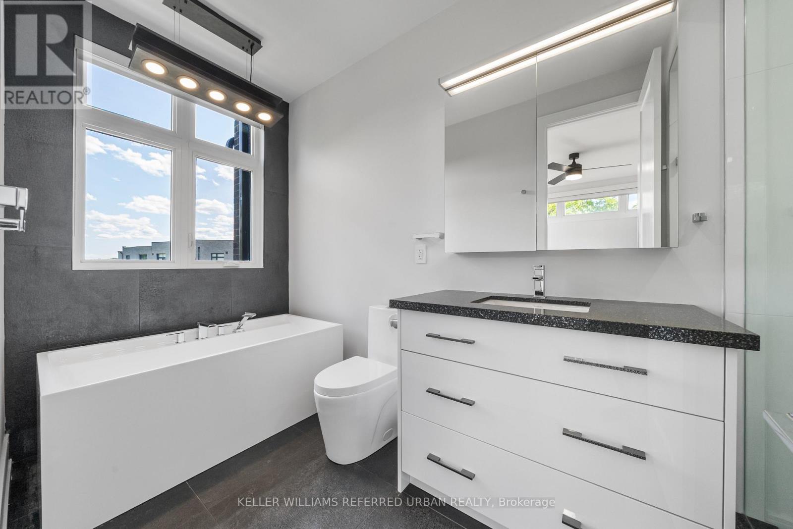 Photo 22 of 147 Lebovic Campus Drive, Vaughan ON