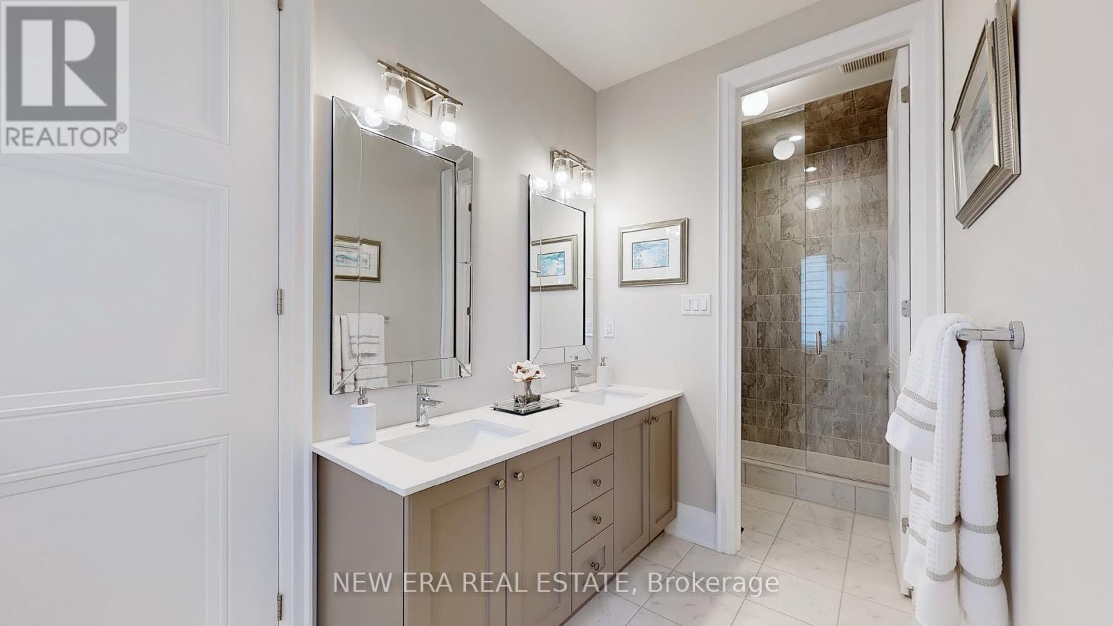 Photo 32 of 187 Purple Creek Road, Vaughan ON