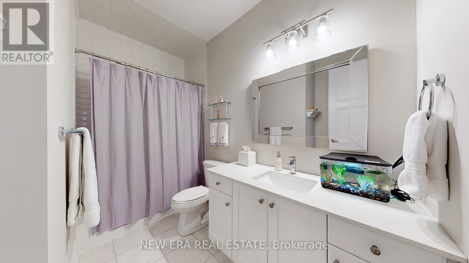 Photo 37 of 187 Purple Creek Road, Vaughan ON