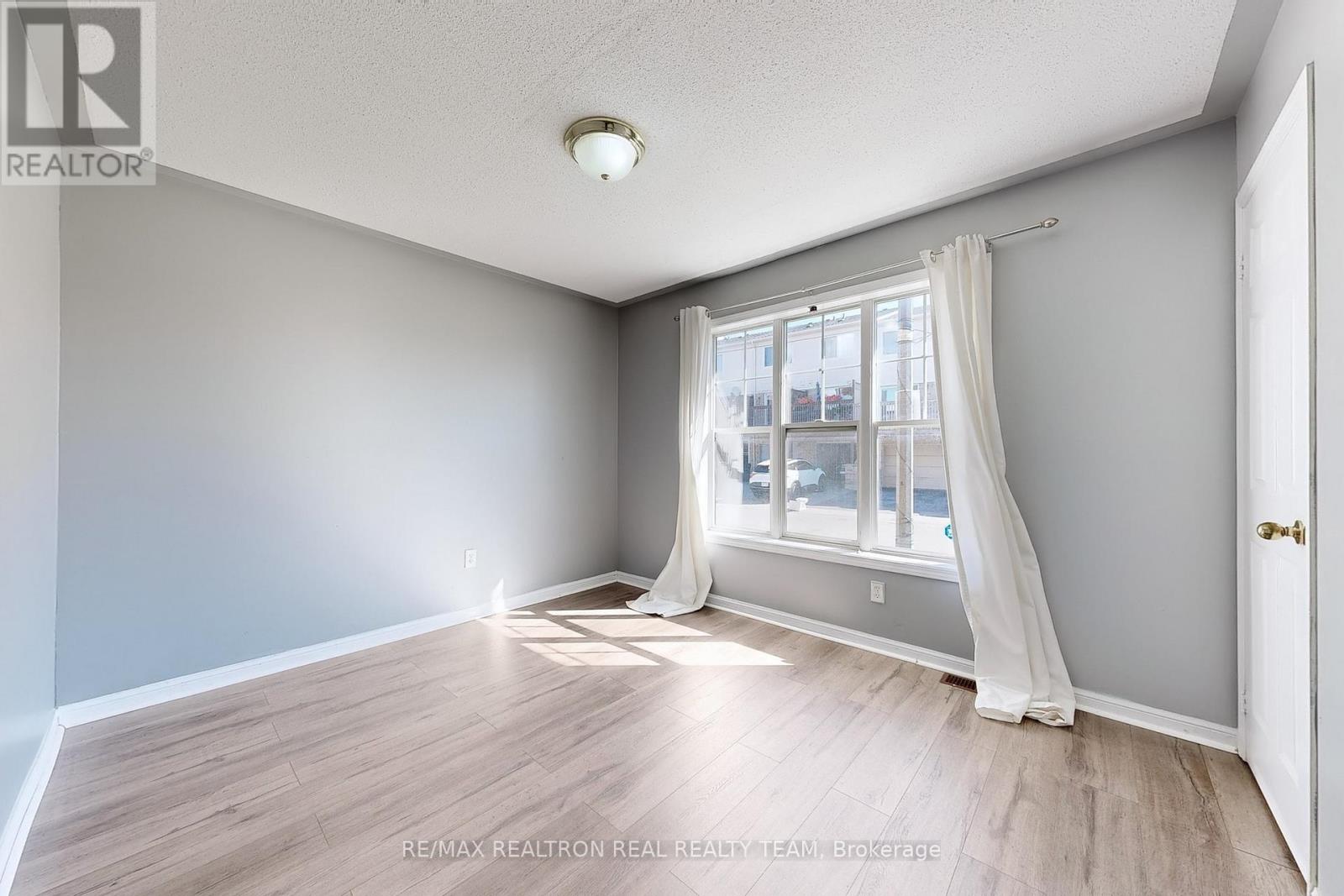 Photo 11 of Unit B 3 8892 Sheppard Avenue E, Toronto ON