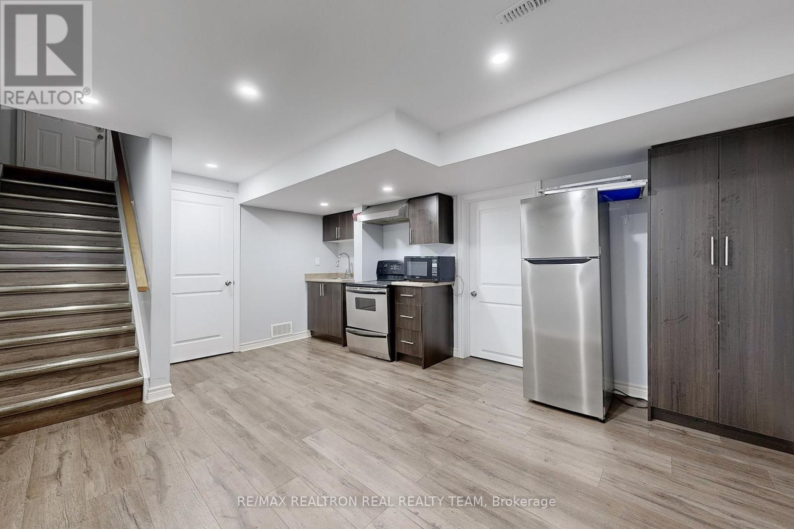Photo 8 of Unit B 3 8892 Sheppard Avenue E, Toronto ON