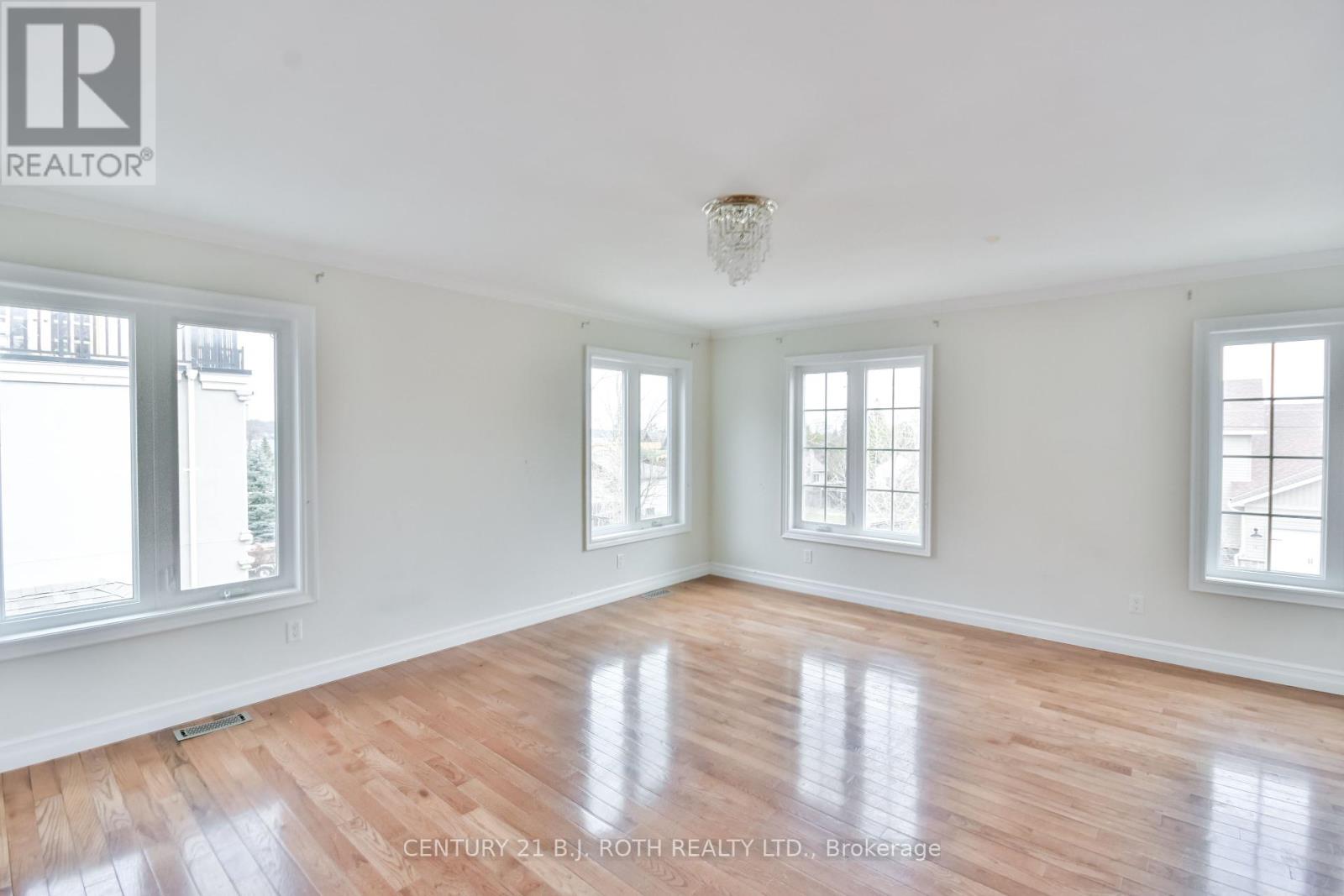 Photo 19 of 16 Gray Lane, Barrie ON