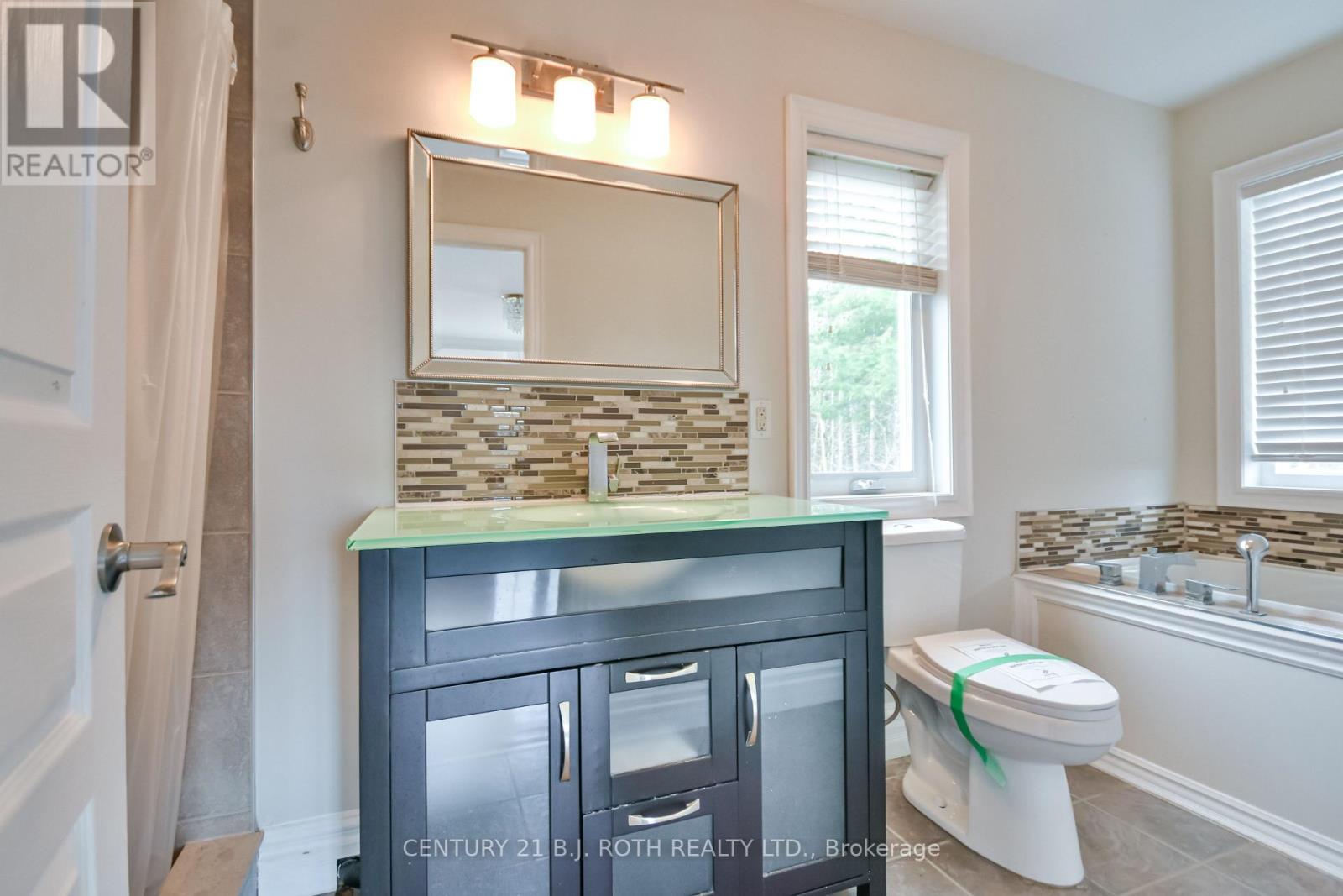 Photo 20 of 16 Gray Lane, Barrie ON