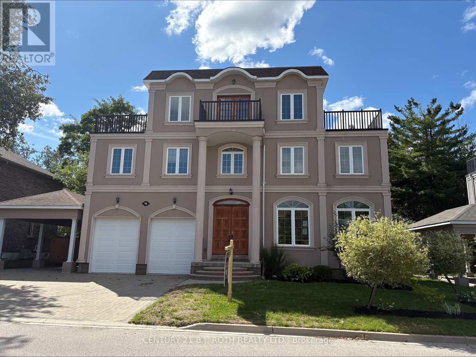 Photo 2 of 16 Gray Lane, Barrie ON