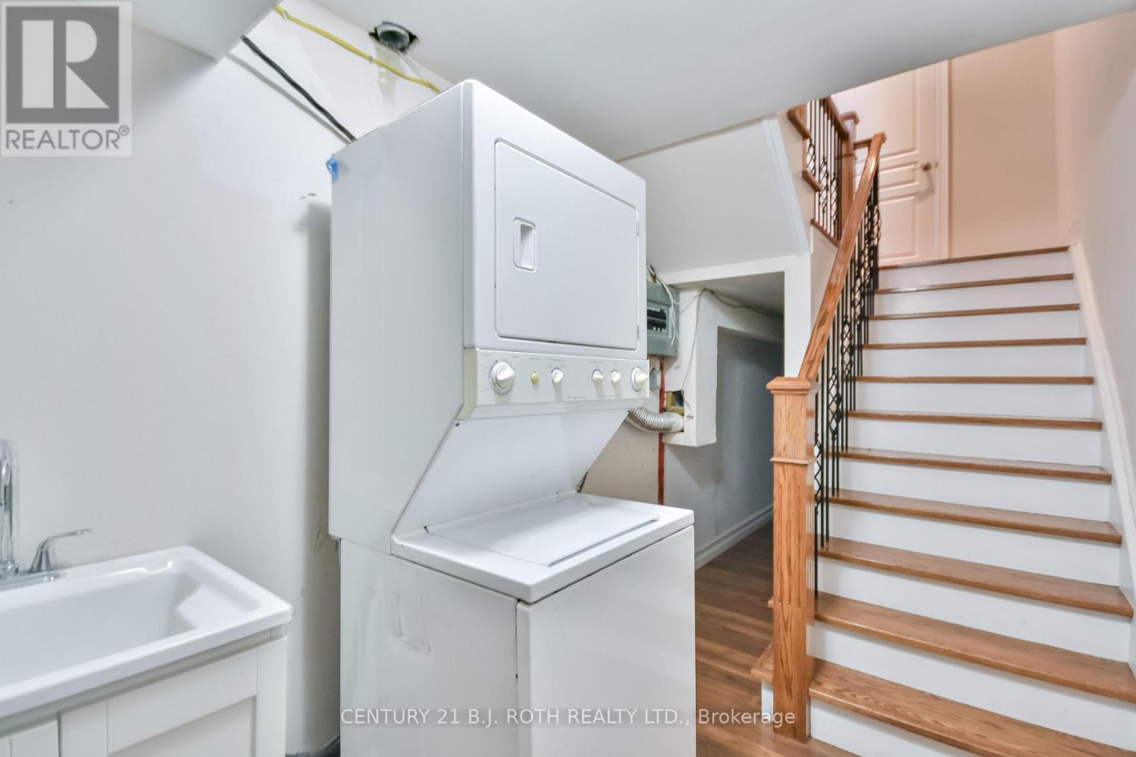 Photo 34 of 16 Gray Lane, Barrie ON
