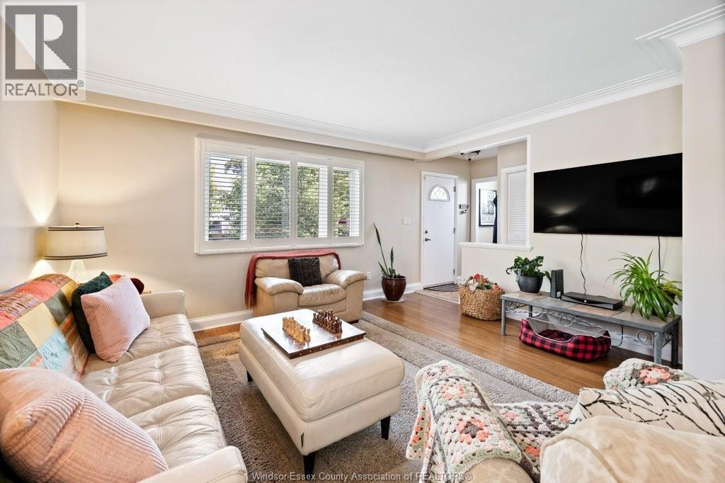 Photo 4 of 1729 Chilver Road, Windsor ON