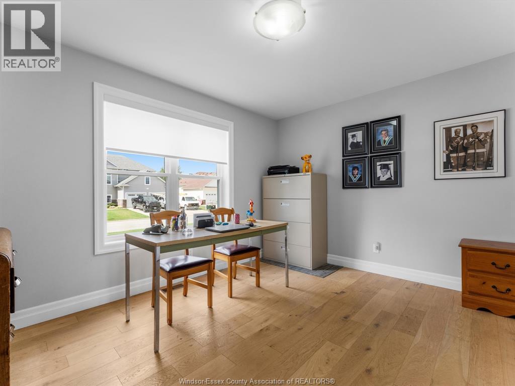 Photo 19 of 11 Joaney Lane, Cottam ON