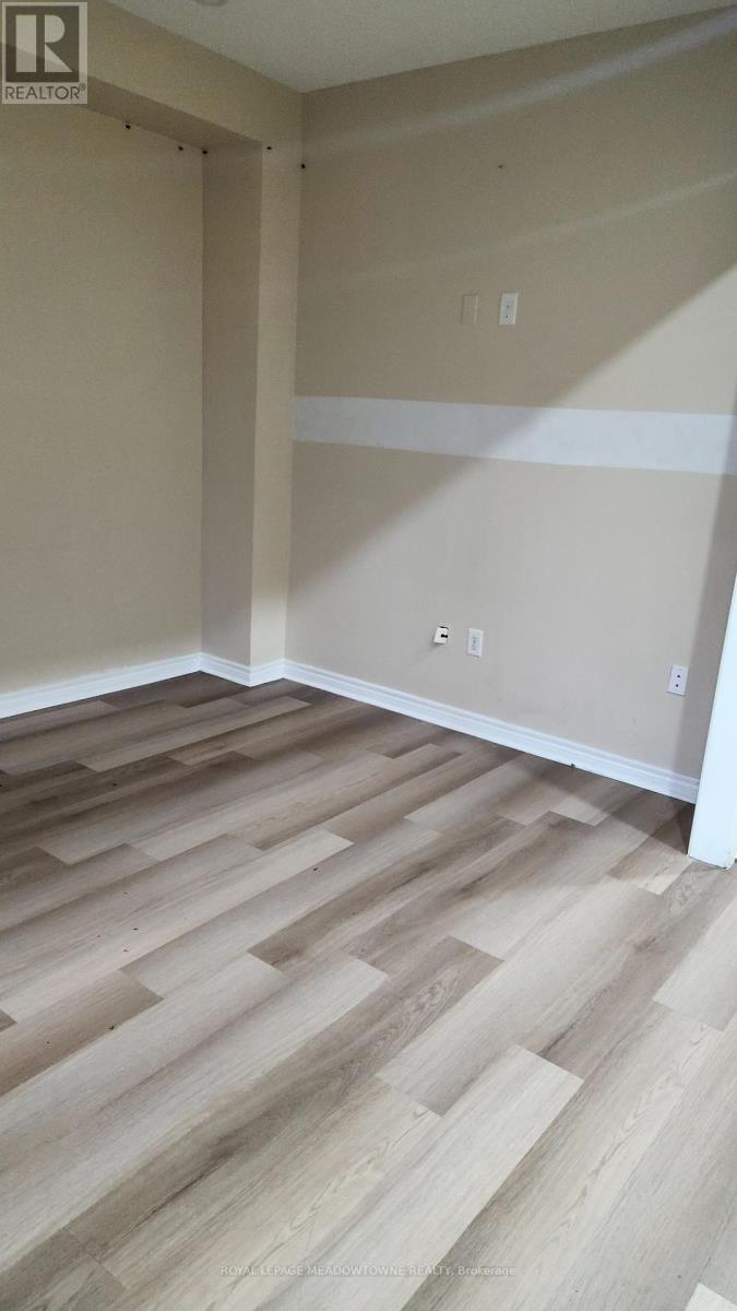 Photo 2 of 43 Devonsleigh Drive, Brampton ON