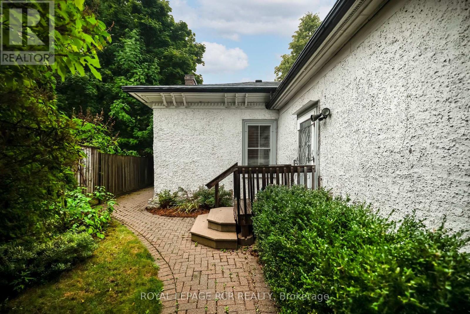 Photo 34 of 11 First Street, Orangeville ON