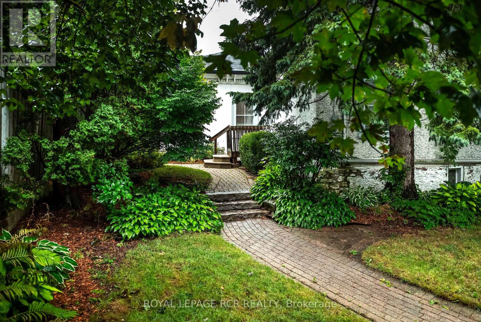 Photo 37 of 11 First Street, Orangeville ON