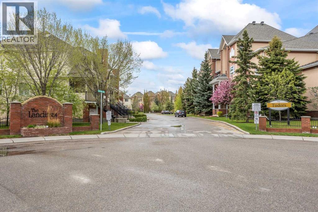 Photo 43 of 19 Sierra Morena Landing Sw, Calgary AB