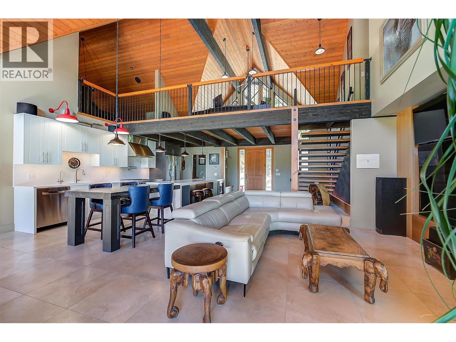  4495 Maxwell Road, Peachland