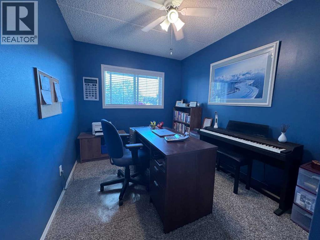 Photo 22 of 202 4522 47 A Avenue, Red Deer AB