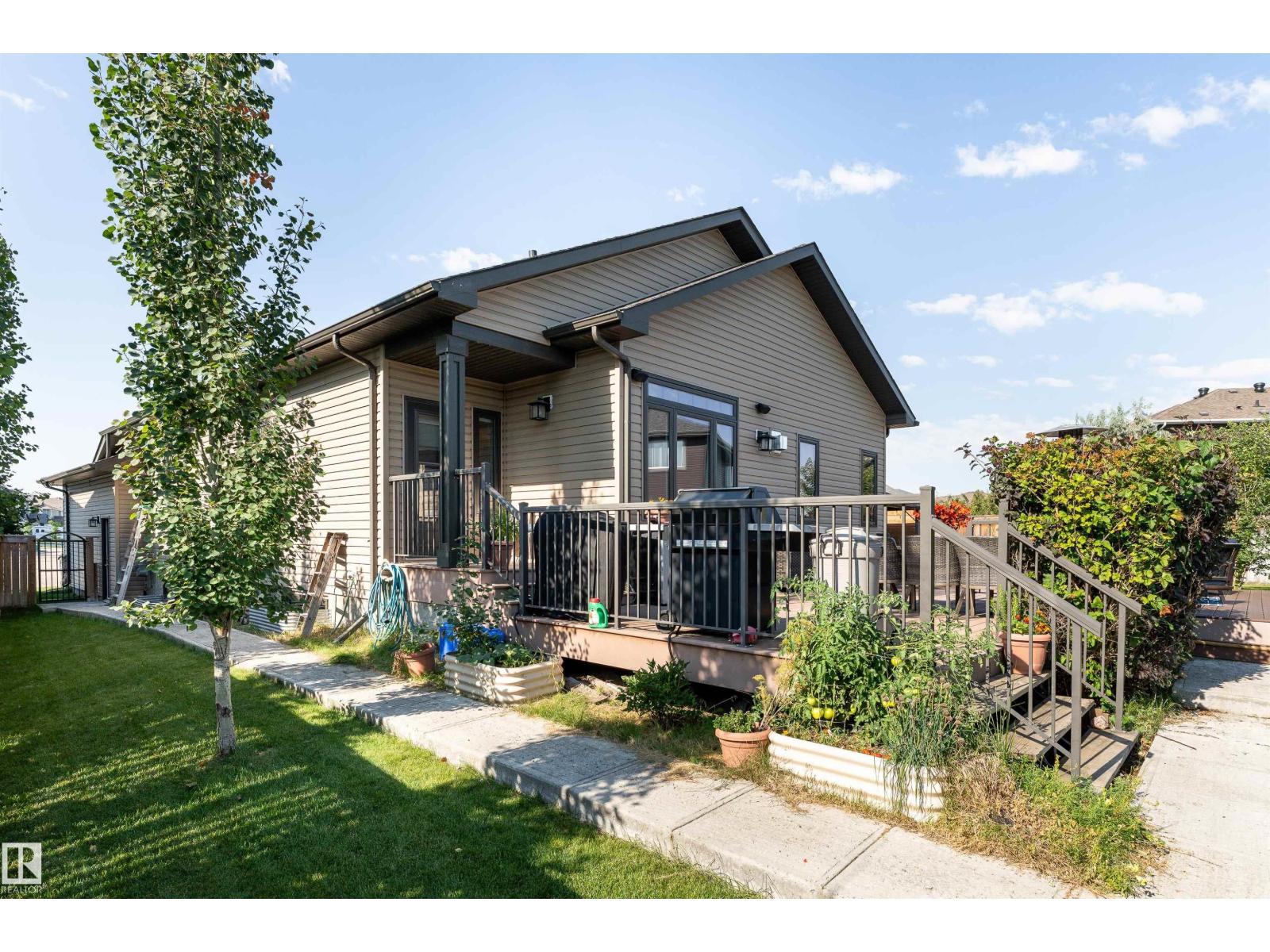 Photo 24 of 18 Elm St, Fort Saskatchewan AB