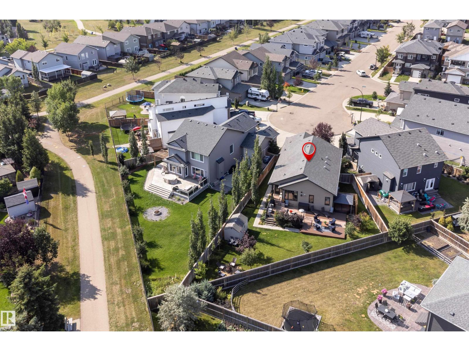 Photo 8 of 18 Elm St, Fort Saskatchewan AB