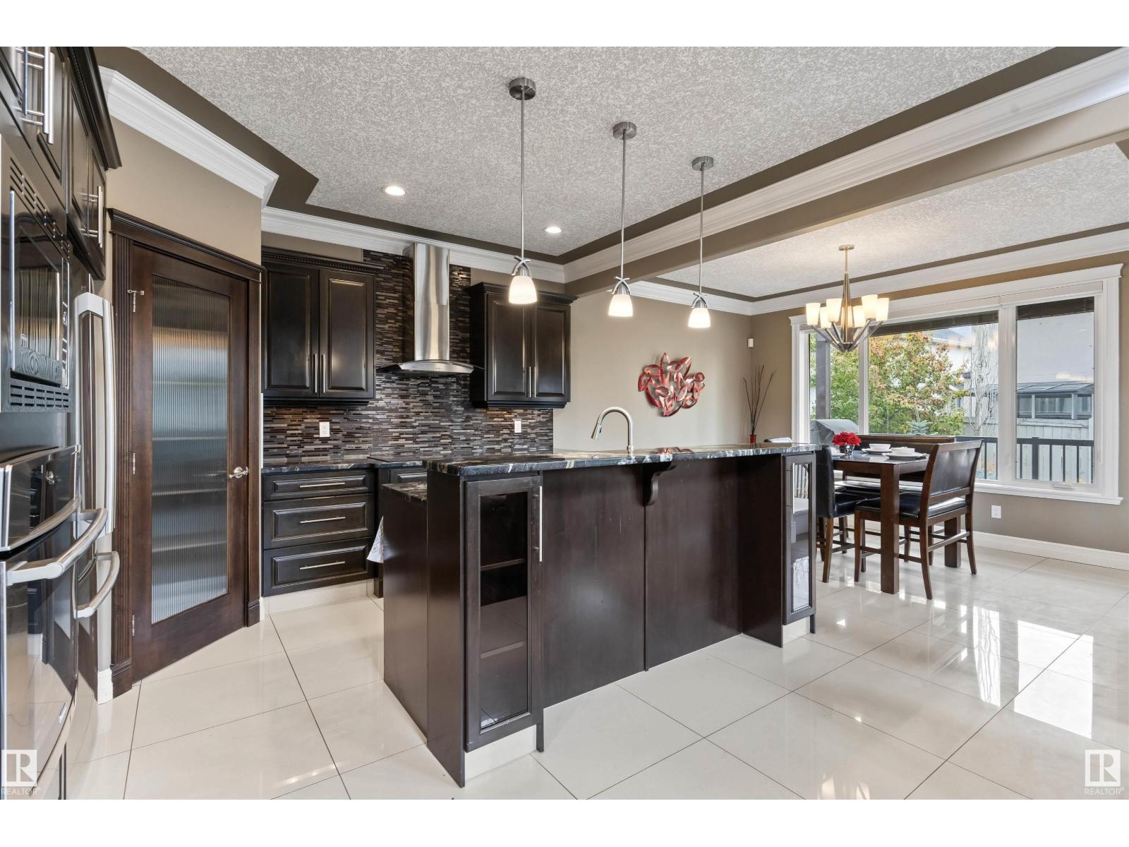 Photo 13 of 1254 Adamson Dr Sw, Edmonton AB