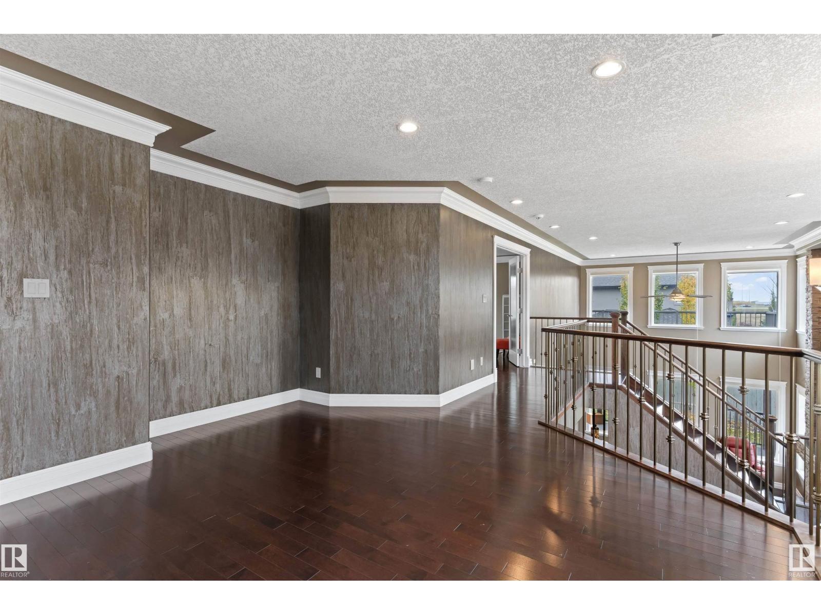 Photo 22 of 1254 Adamson Dr Sw, Edmonton AB