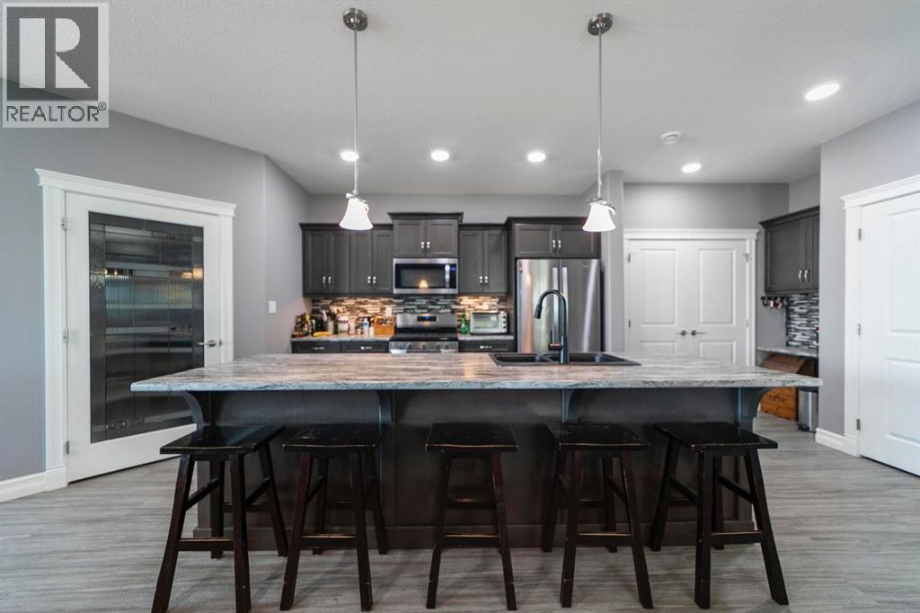Photo 12 of 3929 49 Street, Camrose AB