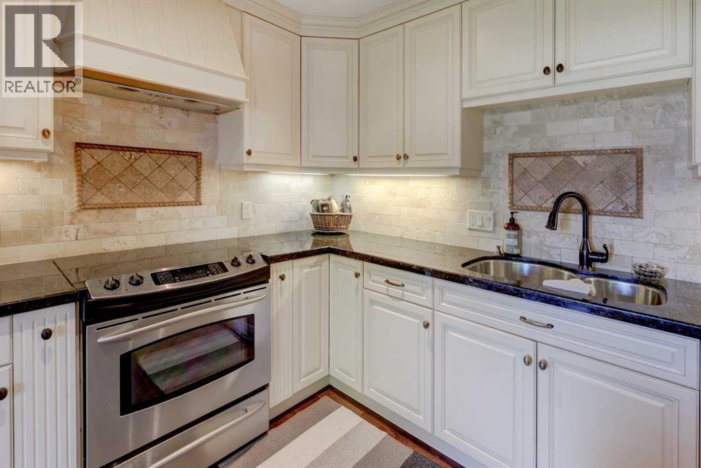 Photo 11 of 512 129 Avenue Se, Calgary AB