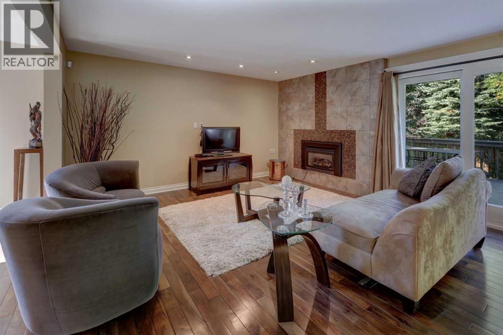 Photo 12 of 512 129 Avenue Se, Calgary AB
