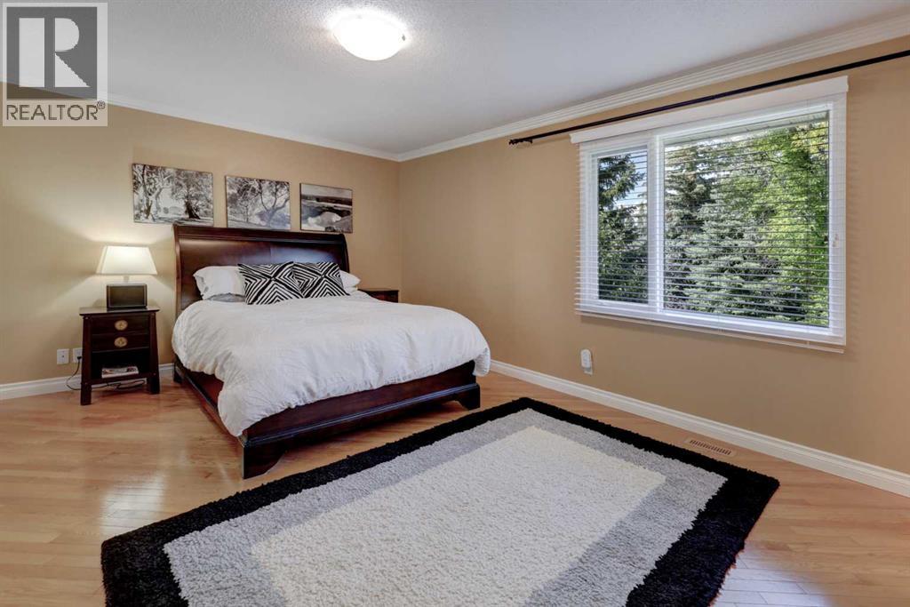 Photo 17 of 512 129 Avenue Se, Calgary AB