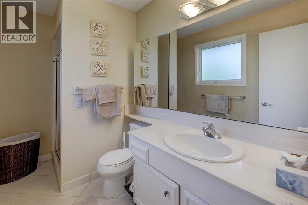 Photo 20 of 512 129 Avenue Se, Calgary AB