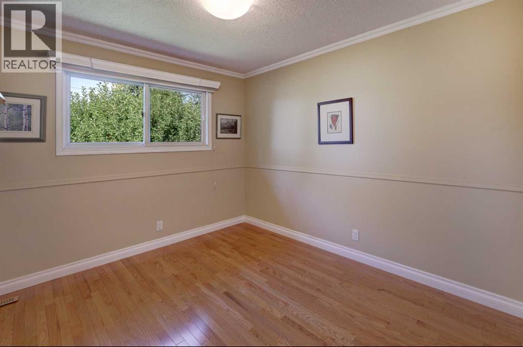 Photo 26 of 512 129 Avenue Se, Calgary AB