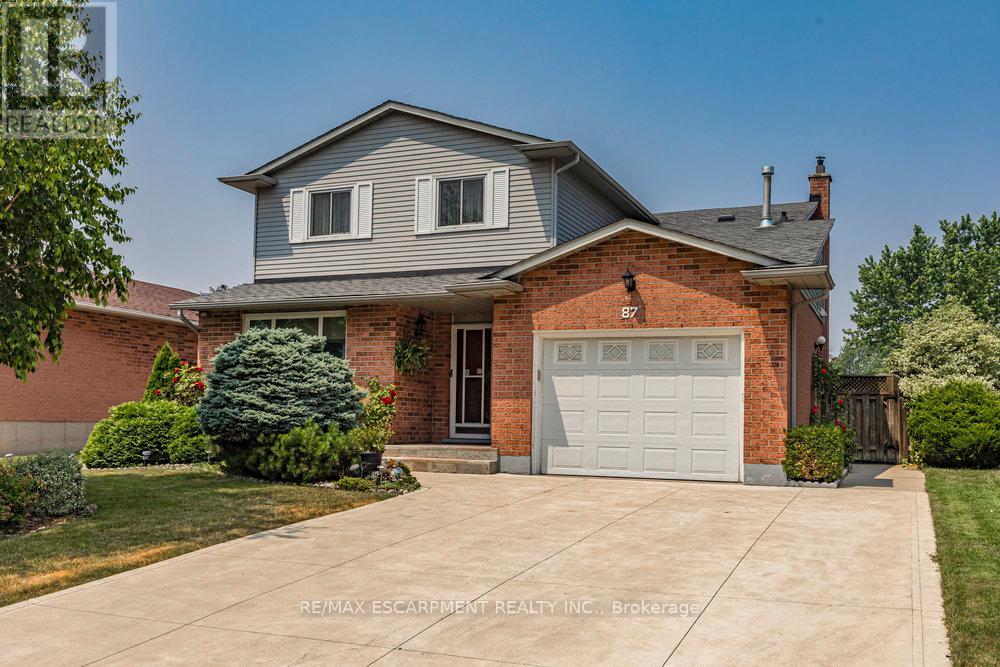 Photo 2 of 87 Strawberry Drive, Hamilton ON