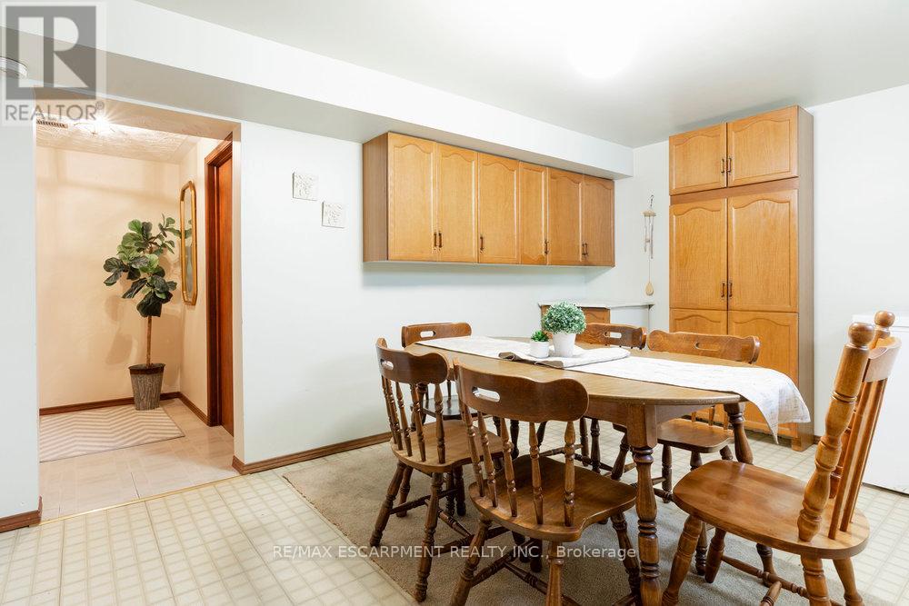 Photo 20 of 87 Strawberry Drive, Hamilton ON