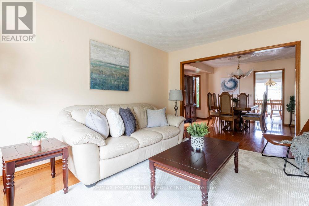 Photo 6 of 87 Strawberry Drive, Hamilton ON
