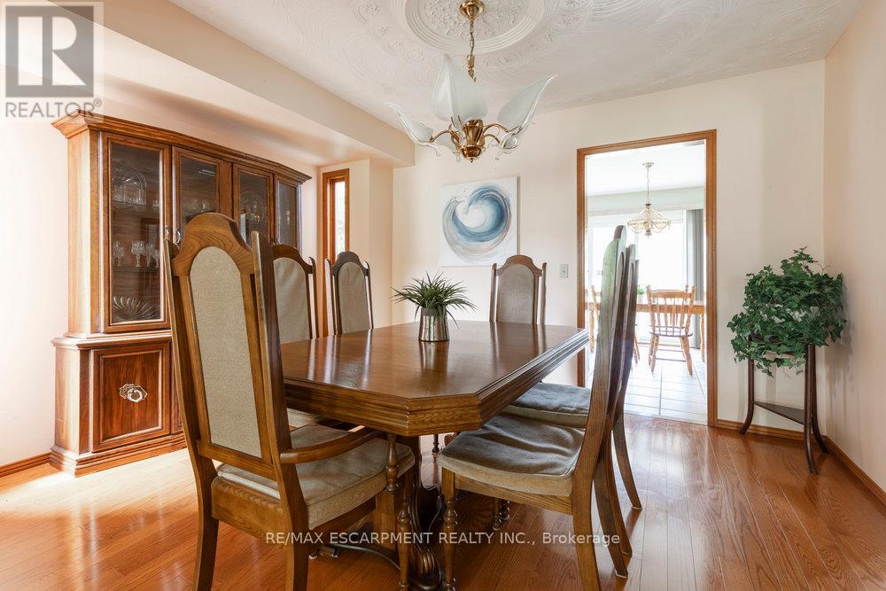 Photo 7 of 87 Strawberry Drive, Hamilton ON