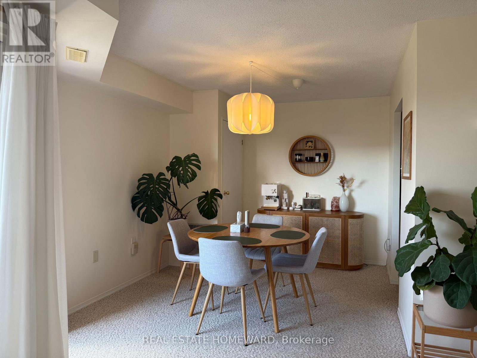 Photo 3 of 1505 860 Commissioners Road E, London South ON