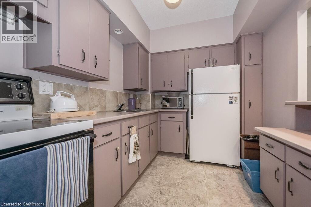 Photo 35 of 260 Sheldon Avenue N Unit 808, Kitchener ON