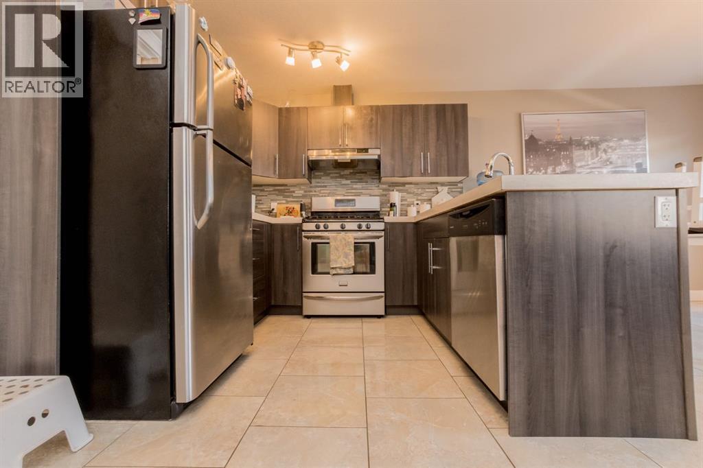 Photo 4 of 11334 105 Avenue, Grande Prairie AB
