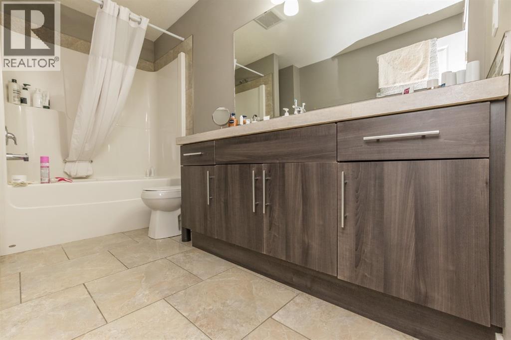 Photo 12 of 11334 105 Avenue, Grande Prairie AB
