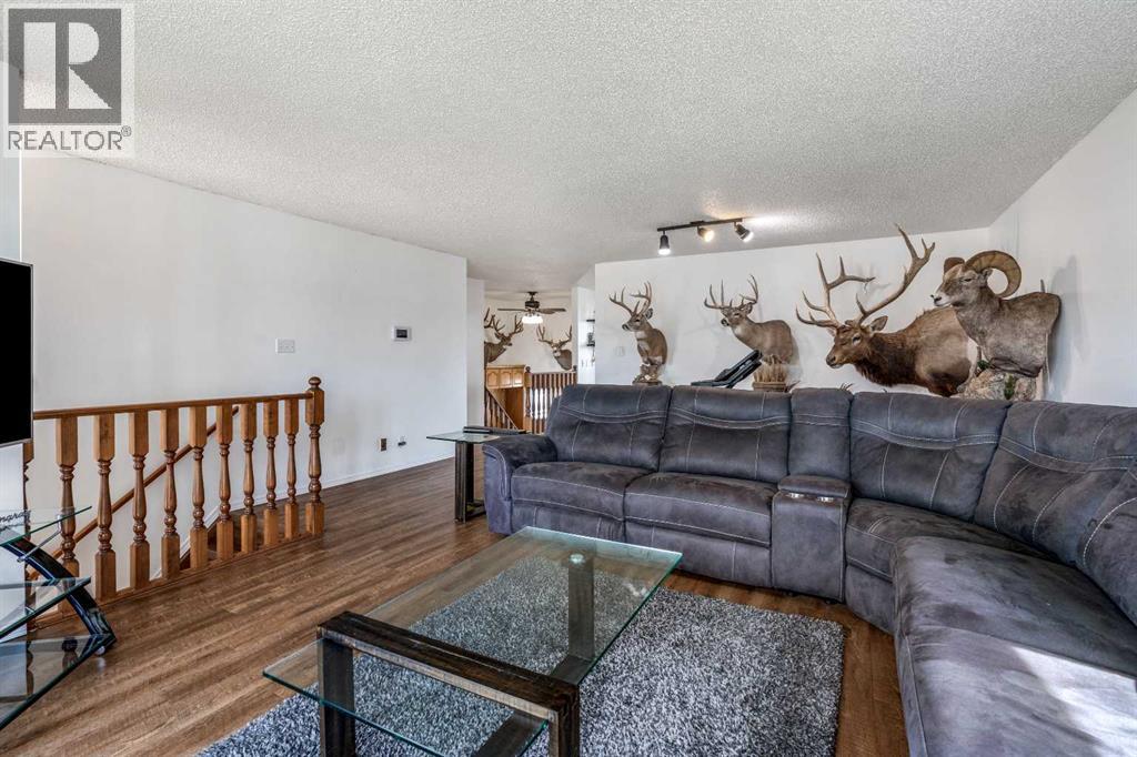 Photo 7 of 6017 57 Street, Taber AB