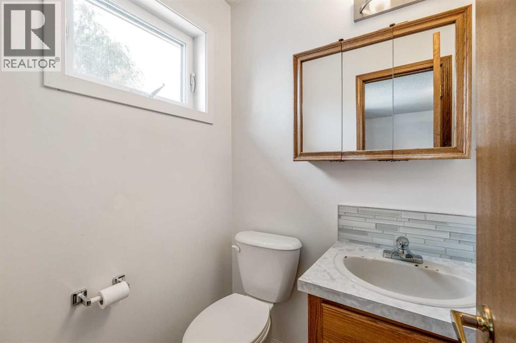 Photo 23 of 6017 57 Street, Taber AB
