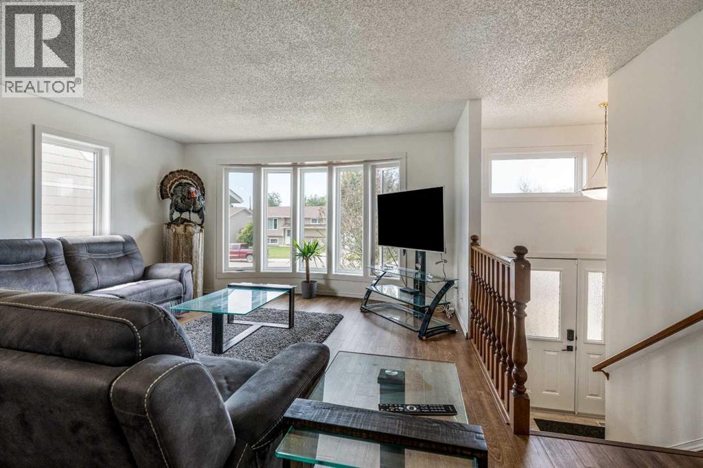 Photo 6 of 6017 57 Street, Taber AB