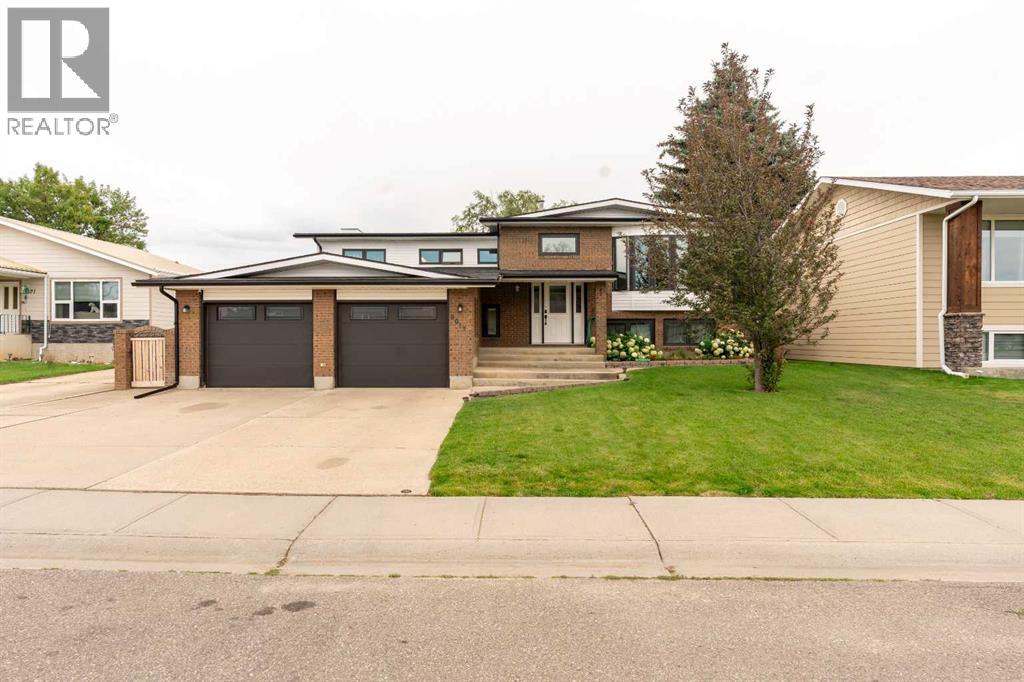 Photo 1 of 6017 57 Street, Taber AB