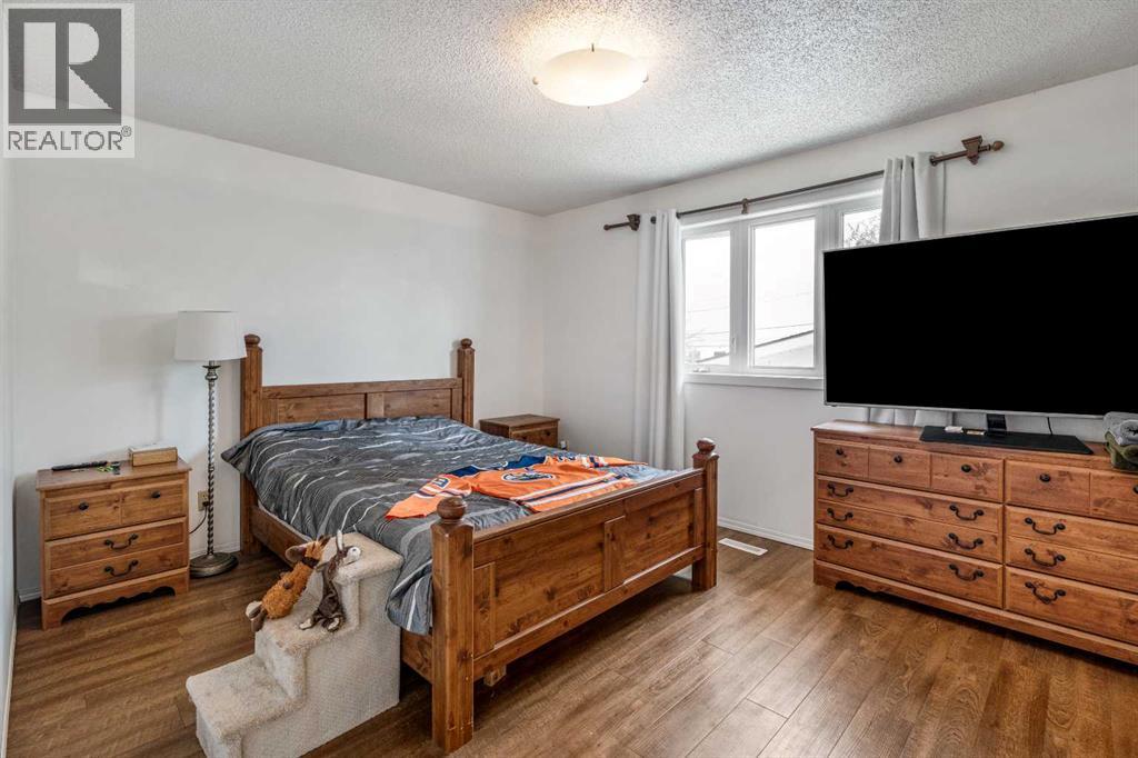 Photo 21 of 6017 57 Street, Taber AB