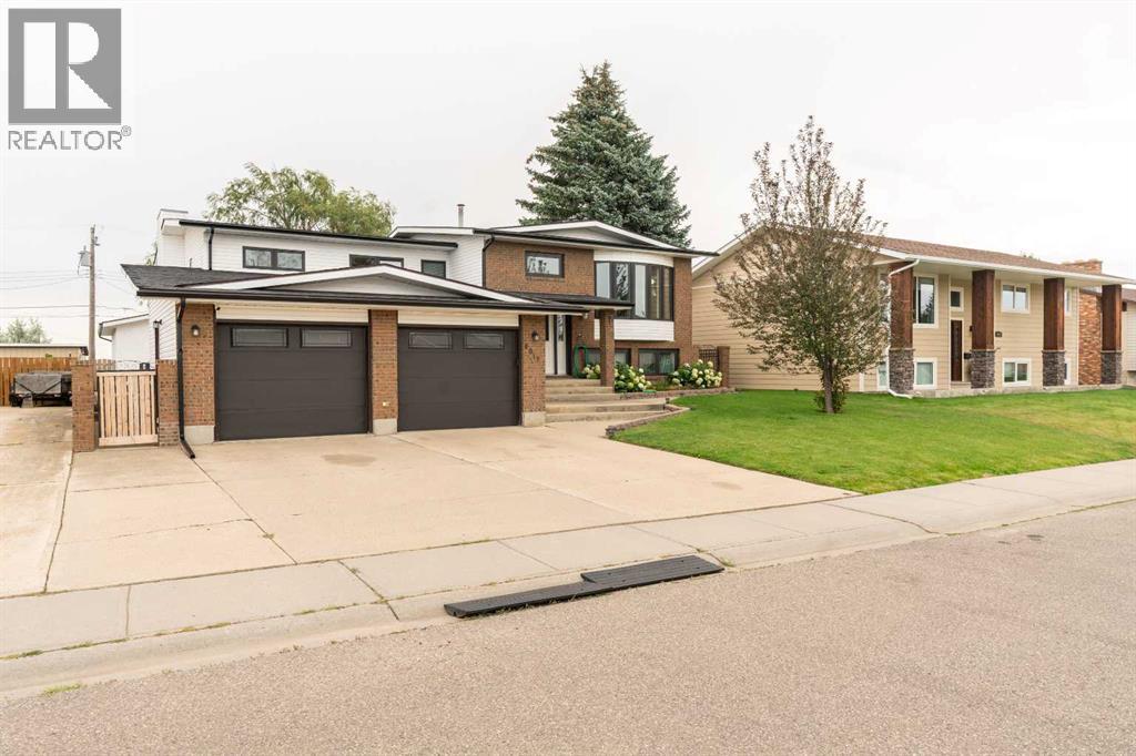 Photo 2 of 6017 57 Street, Taber AB