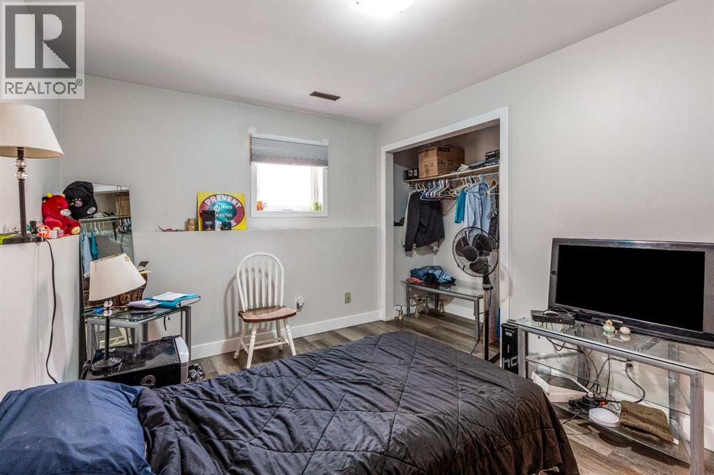Photo 34 of 6017 57 Street, Taber AB