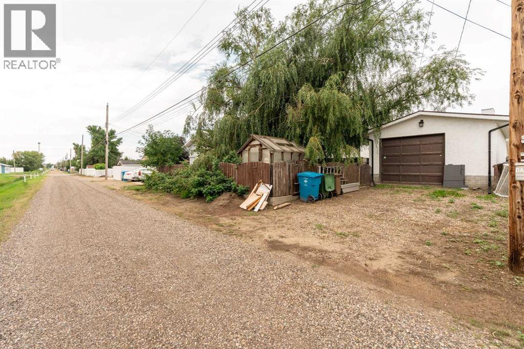 Photo 41 of 6017 57 Street, Taber AB