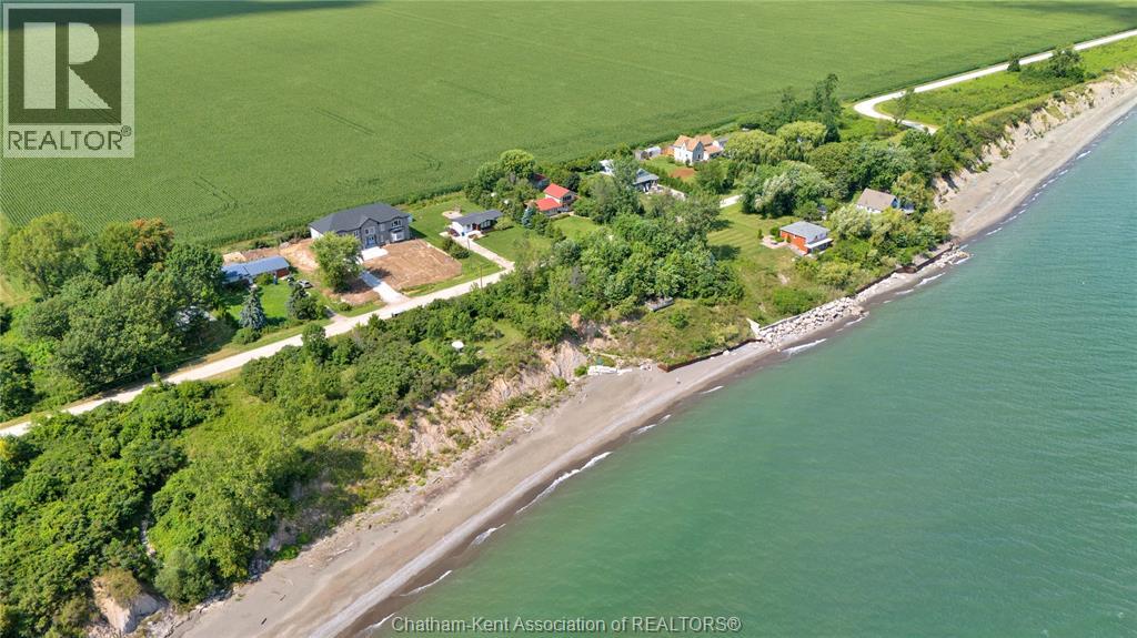 Photo 9 of 1311 Bluff Line, Wheatley ON