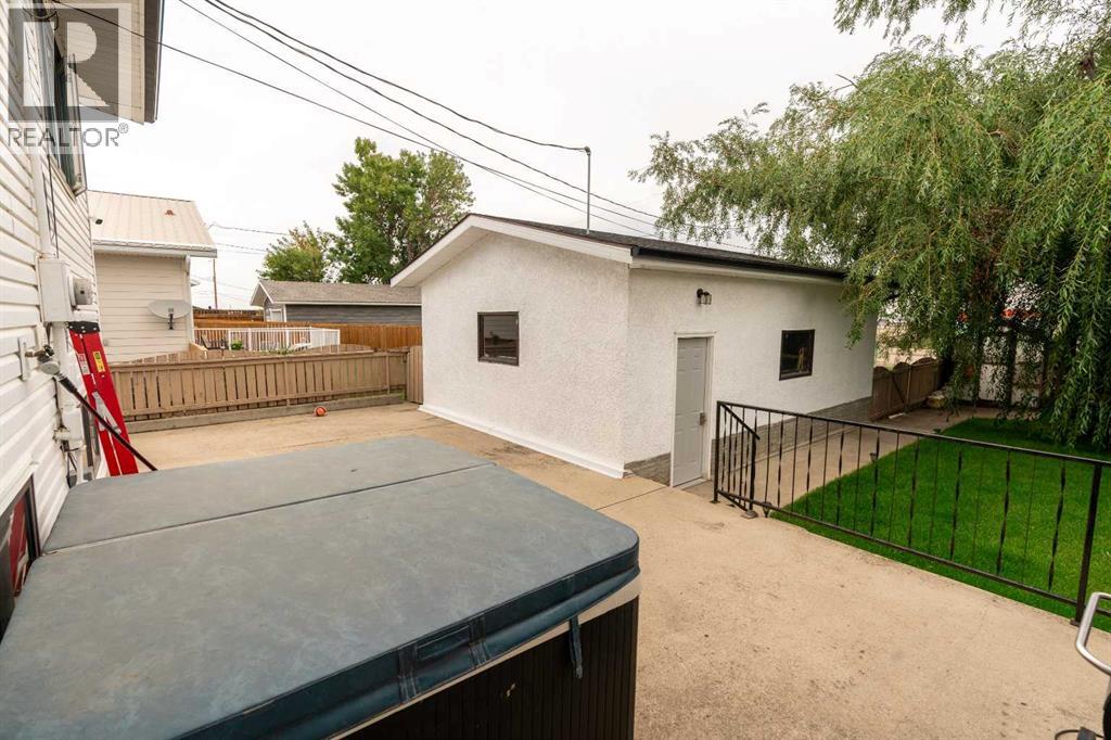 Photo 35 of 6017 57 Street, Taber AB