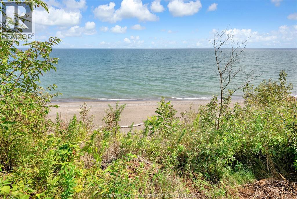 Photo 14 of 1311 Bluff Line, Wheatley ON
