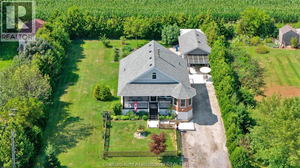 Photo 4 of 1311 Bluff Line, Wheatley ON