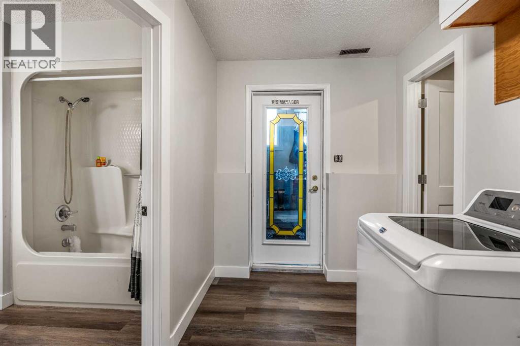 Photo 29 of 6017 57 Street, Taber AB