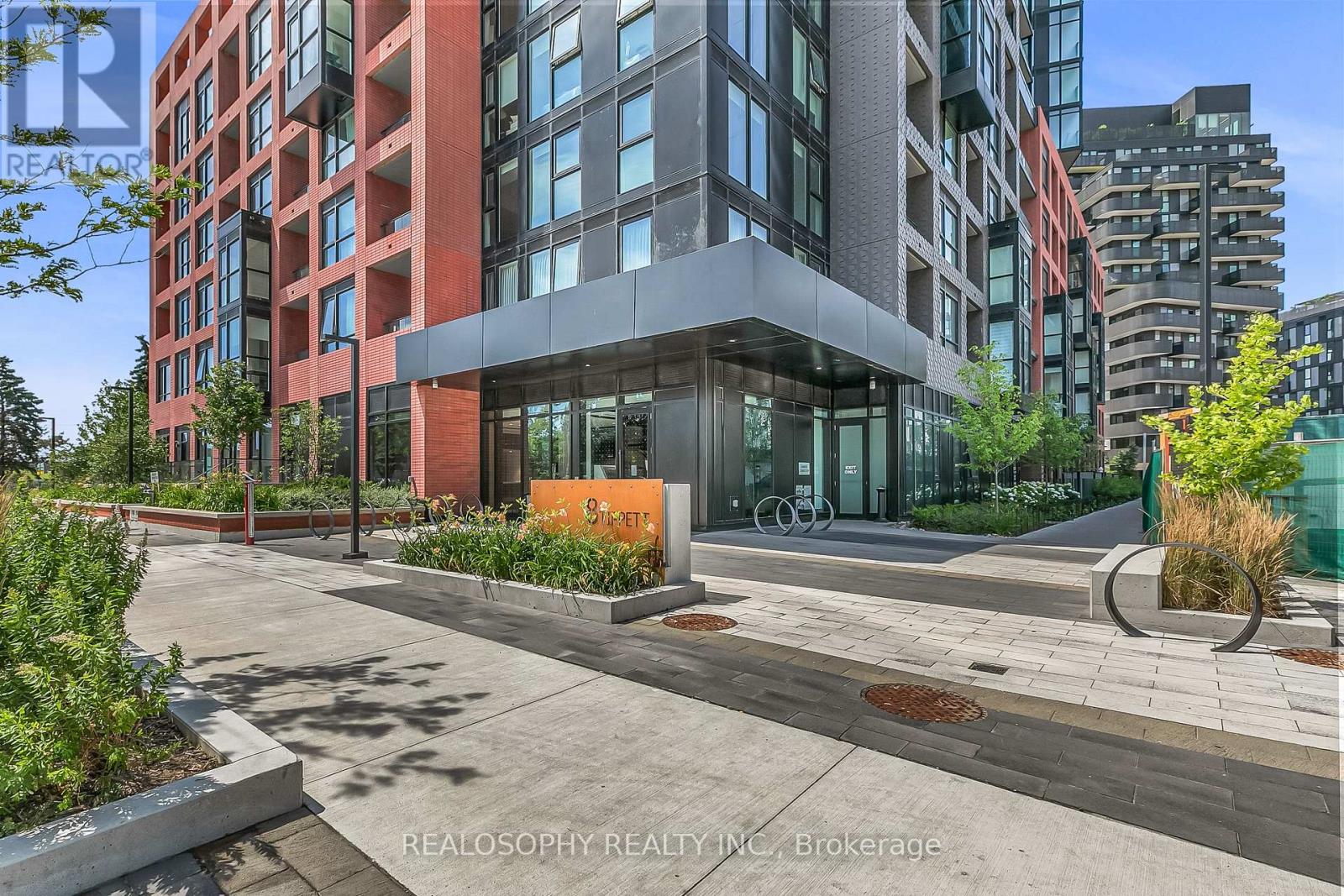 Photo 1 of 306 8 Tippett Road, Toronto ON