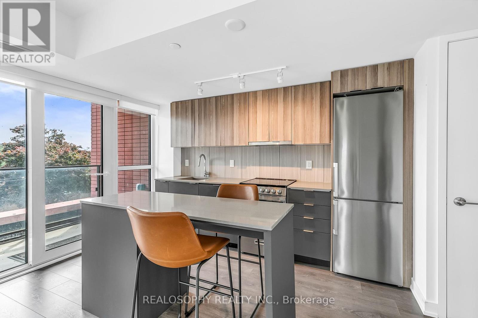 Photo 5 of 306 8 Tippett Road, Toronto ON
